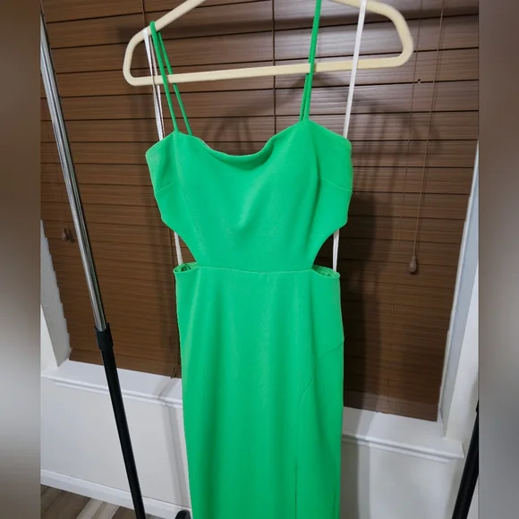 Women Dress (261) - Picture 6 of 8